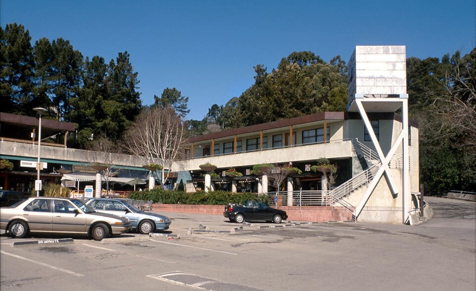 2220 Mountain Blvd, Oakland, CA à louer - Photo de l’immeuble – Image 3 sur 5