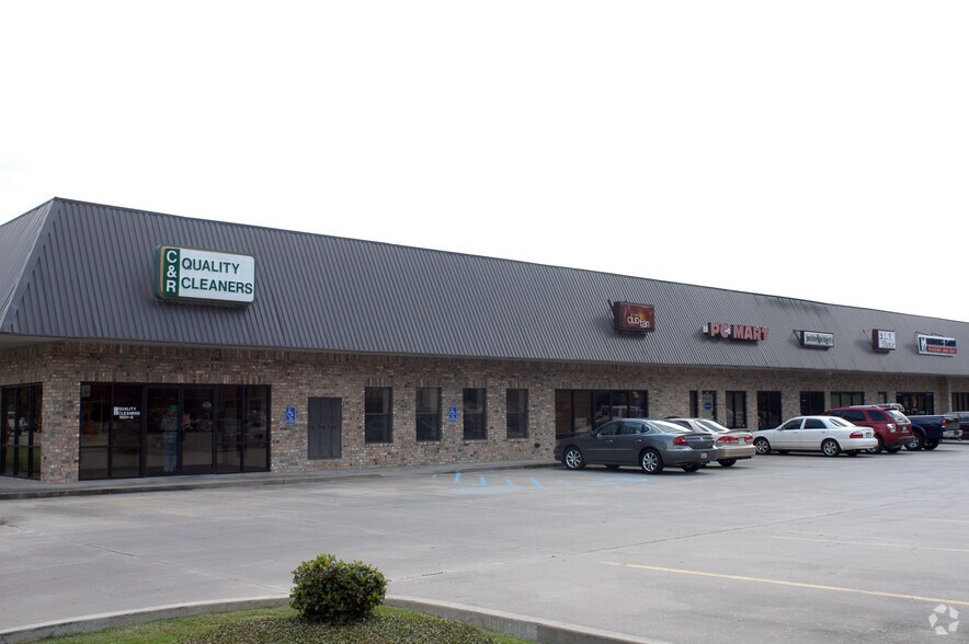 1501 Kaliste Saloom Rd, Lafayette, LA à vendre - Photo principale – Image 1 sur 5