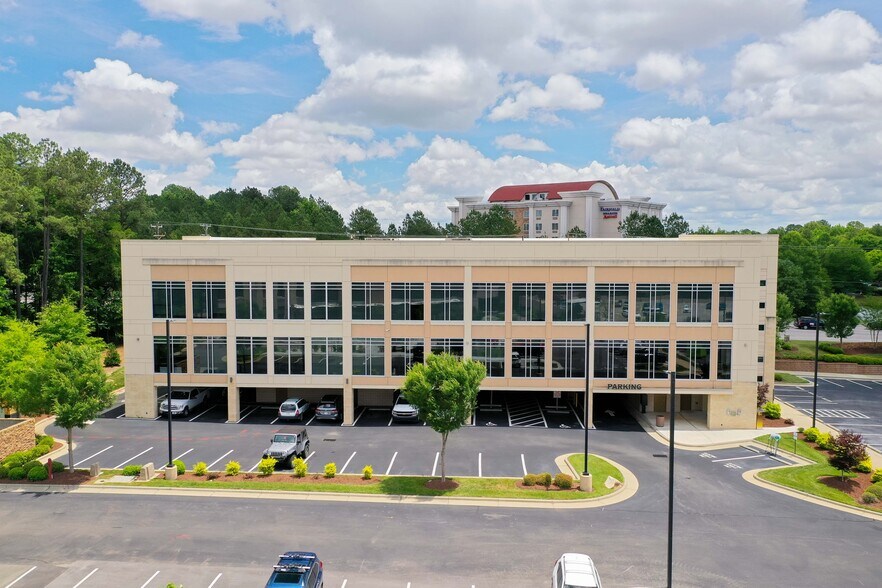 7806 Nc-751 Hwy, Durham, NC à louer - Photo de l’immeuble – Image 2 sur 19