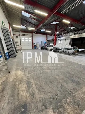 Local d’activités dans Marseille à louer - Photo intérieure – Image 1 sur 12