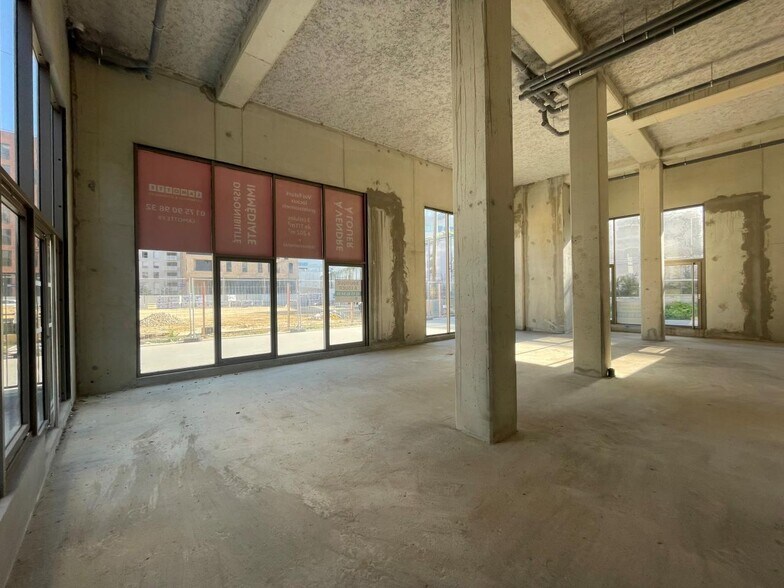 Local d'activités dans Vitry-sur-Seine à vendre - Photo intérieure – Image 2 sur 7