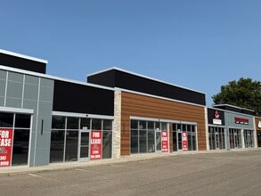 6781 Wales Ave NW, North Canton, OH à louer Photo intérieure– Image 1 sur 3