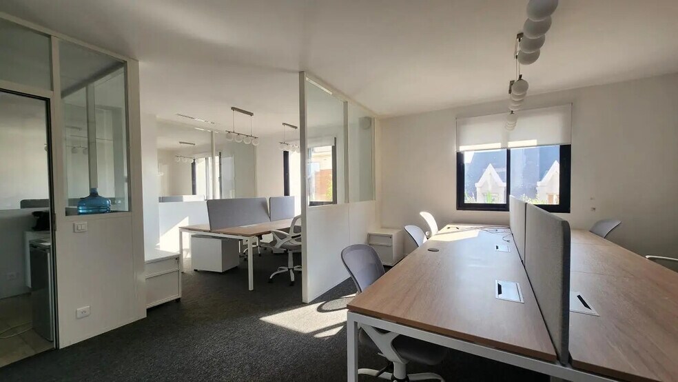Bureau dans Courbevoie à louer - Photo de l’immeuble – Image 3 sur 9