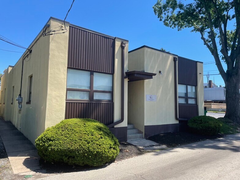 326 W Front St, Media, PA à vendre - Photo de l’immeuble – Image 2 sur 6