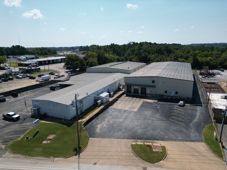 2307 E Erwin St, Tyler, TX à vendre - Photo de l’immeuble – Image 2 sur 20