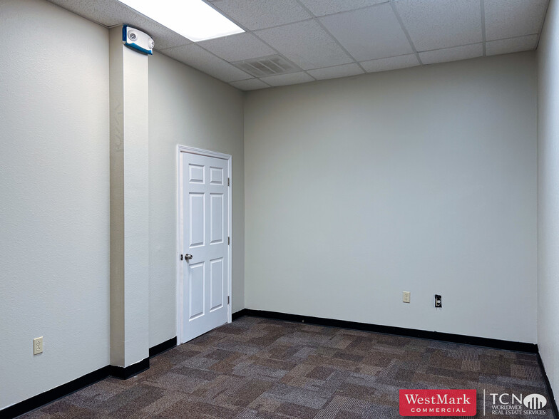 7335 82nd St, Lubbock, TX à louer - Photo de l’immeuble – Image 3 sur 5
