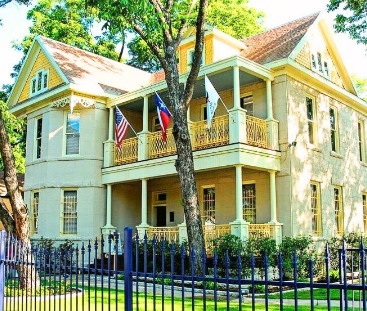 View Photo