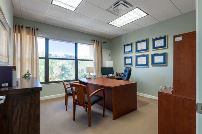 11211 Prosperity Farms Rd, Palm Beach Gardens, FL à vendre - Photo de l’immeuble – Image 2 sur 8