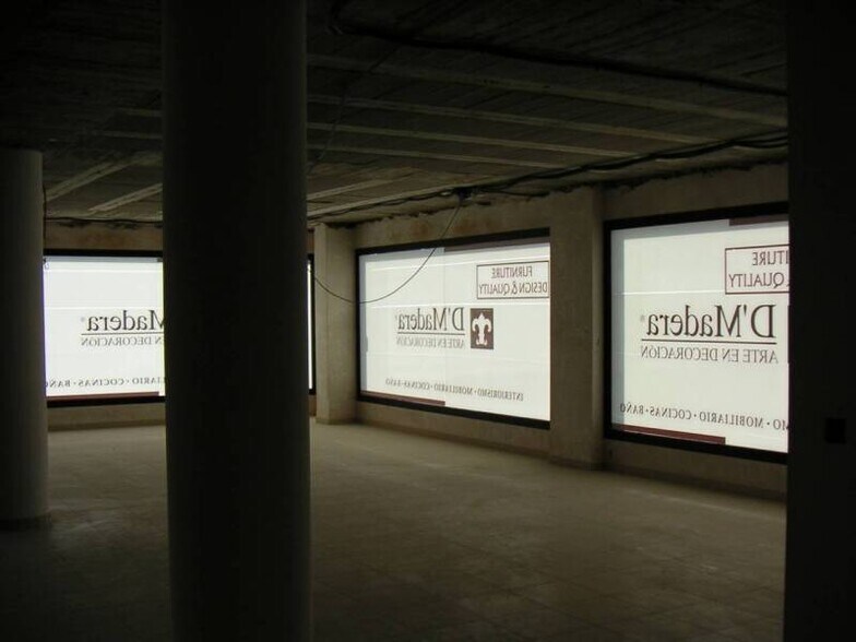 Local commercial dans El Ejido, Almería à louer - Photo de l’immeuble – Image 2 sur 4