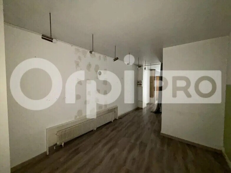 Local commercial dans Montluçon à louer - Photo de l’immeuble – Image 3 sur 4