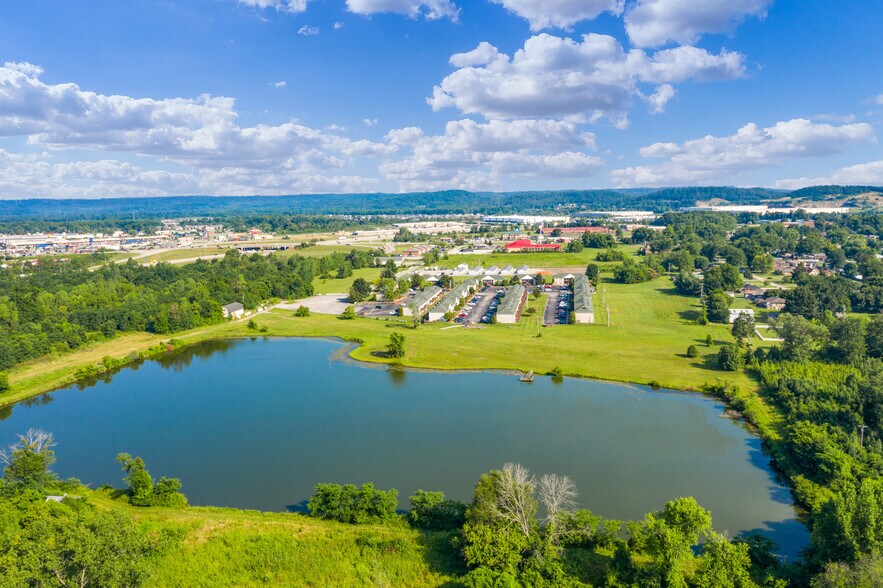 111 Erie Ct, Shepherdsville, KY à vendre - Photo de l’immeuble – Image 3 sur 34