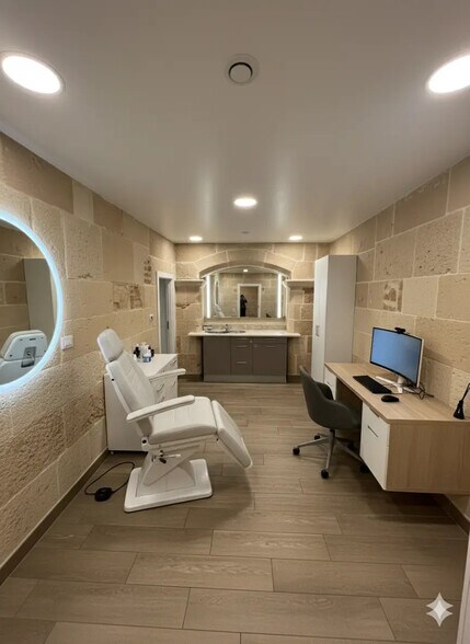 Local commercial dans Neuilly-sur-Seine à louer - Photo intérieure – Image 1 sur 2