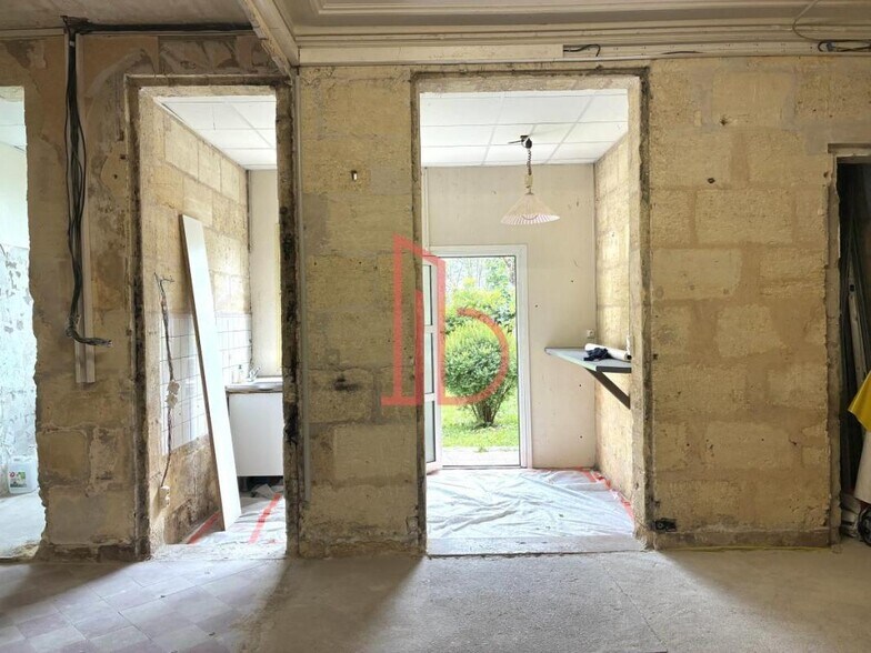 Bureau dans Bordeaux à vendre - Photo de l’immeuble – Image 1 sur 6