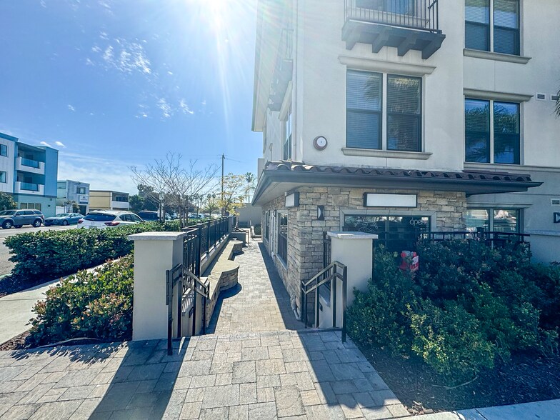 955 Grand Ave, San Diego, CA à louer - Photo de l’immeuble – Image 2 sur 8