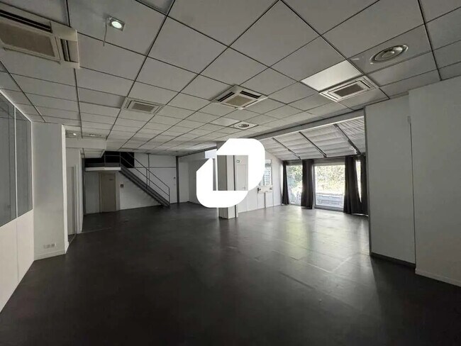 Plus de détails pour Bureau à louer