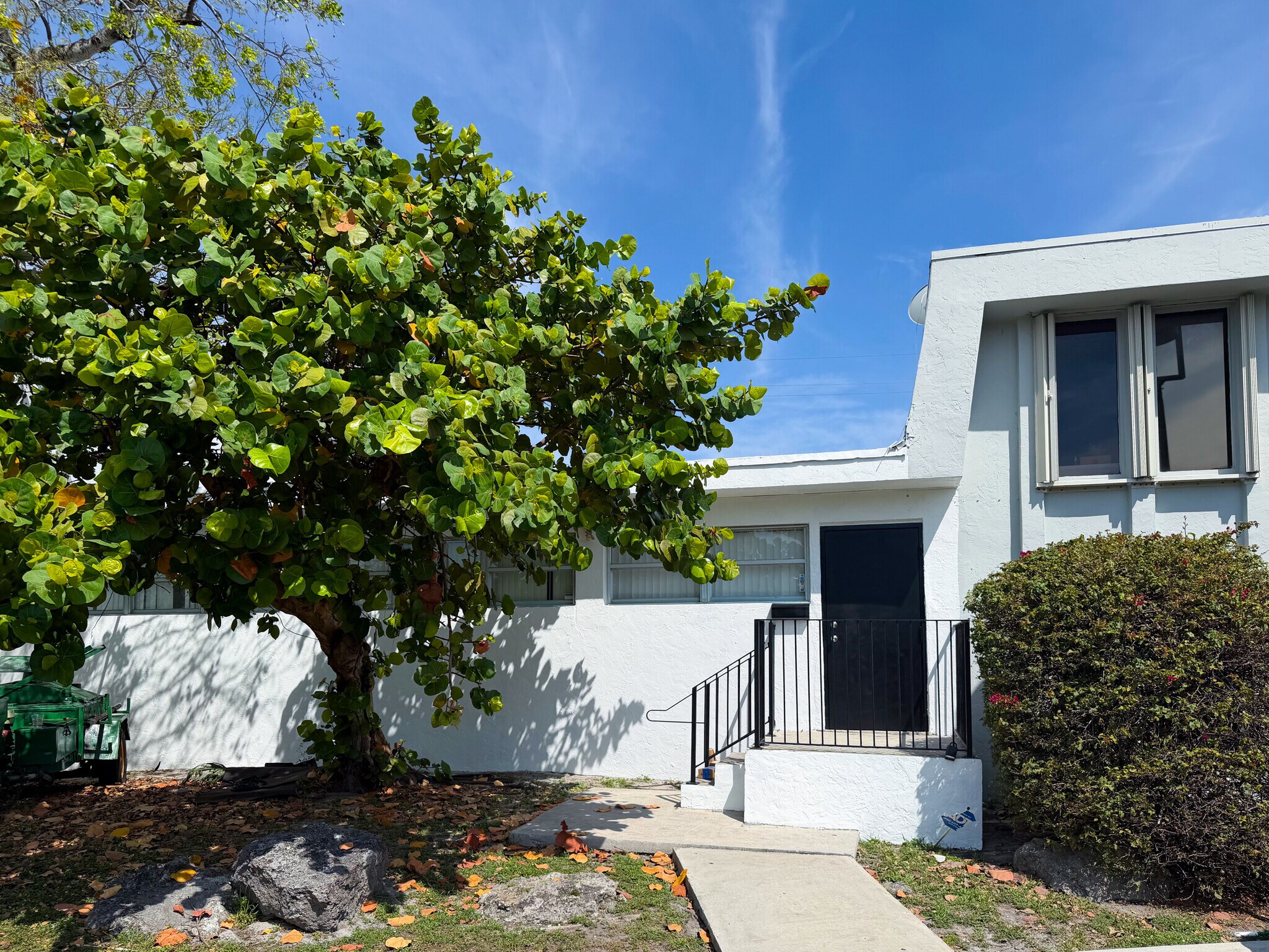 18500 NE 5th Ave, Miami Gardens, FL à louer Photo de l’immeuble– Image 1 sur 6
