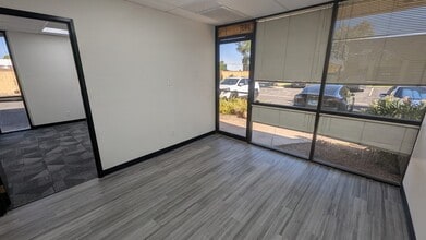 637 S 48th St, Tempe, AZ à louer Photo intérieure– Image 2 sur 6