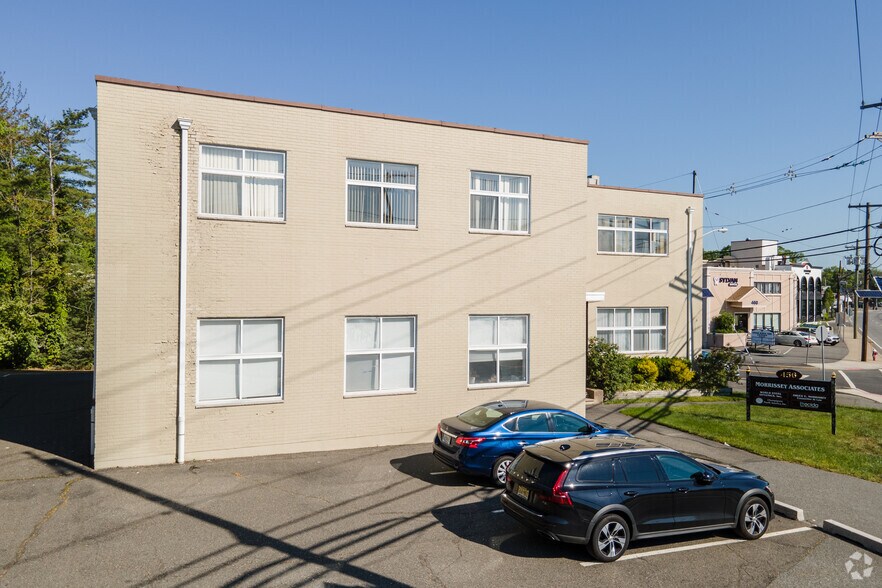456 Sylvan Ave, Englewood Cliffs, NJ à louer - Photo de l’immeuble – Image 2 sur 4