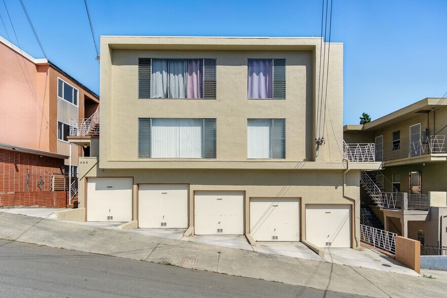 498 Capital St, Oakland, CA à vendre - Photo de l’immeuble – Image 2 sur 24