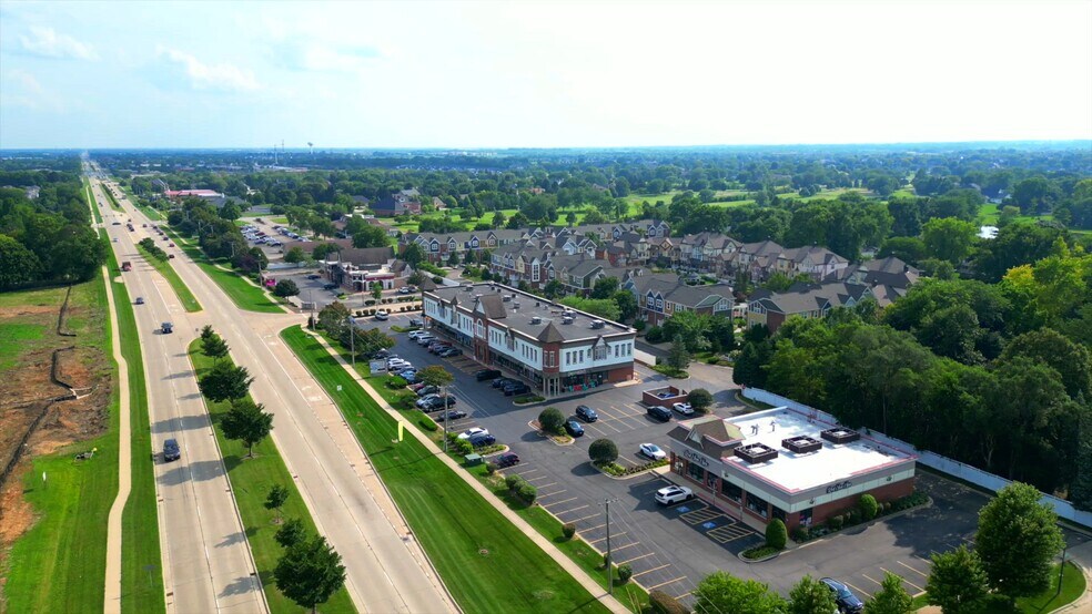 3027 English Rows Dr, Naperville, IL à louer - Vidéo sur l’annonce professionnelle – Image 2 sur 4
