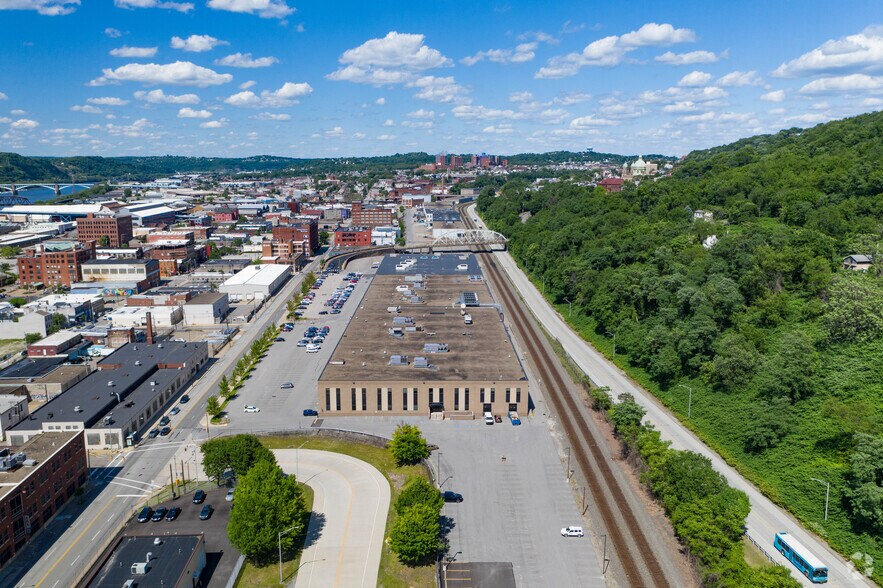 2600-2800 Liberty Ave, Pittsburgh, PA à louer - Photo de l’immeuble – Image 2 sur 4