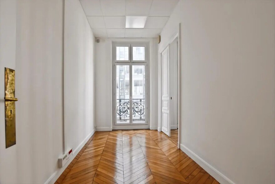 Bureau dans Paris à louer - Photo de l’immeuble – Image 3 sur 7