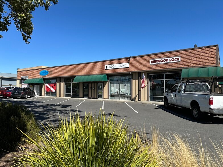 5700-5708 Commerce Blvd, Rohnert Park, CA à louer - Photo de l’immeuble – Image 2 sur 7