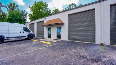 970 Sunshine Ln, Altamonte Springs, FL à louer Photo de l’immeuble– Image 1 sur 15