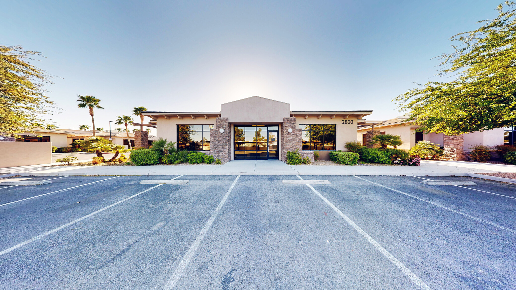 2860 S Jones Blvd, Las Vegas, NV à vendre Photo de l’immeuble– Image 1 sur 32