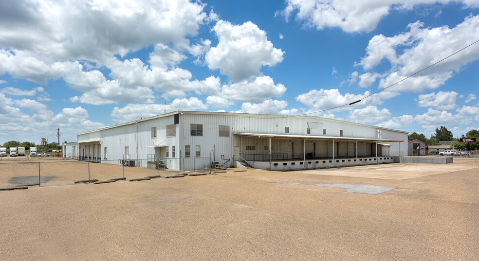 320 S Utah Ave, Weslaco, TX à louer - Photo de l’immeuble – Image 2 sur 5