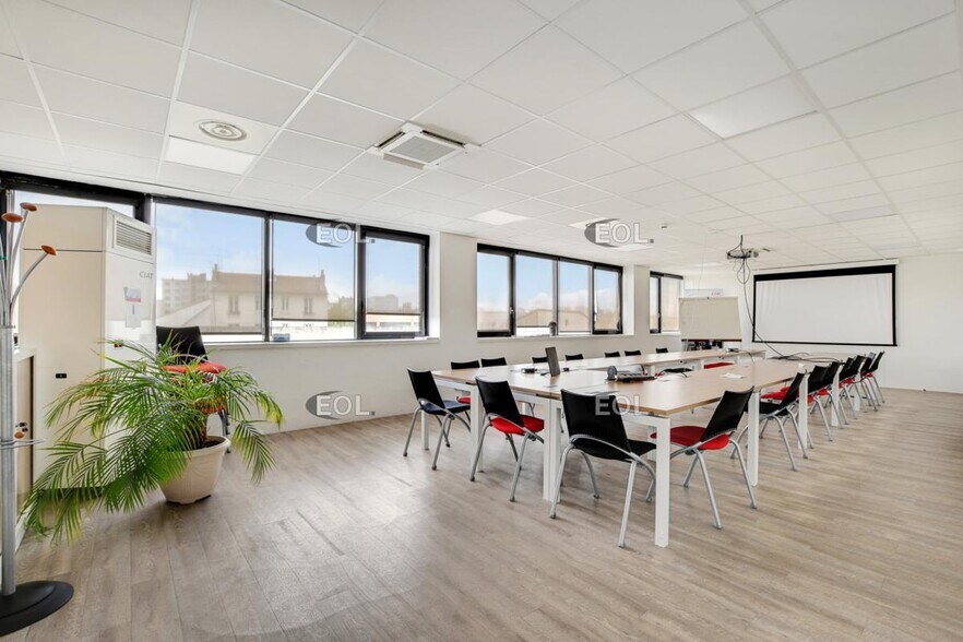 Bureau dans Gentilly à vendre - Photo de l’immeuble – Image 2 sur 13
