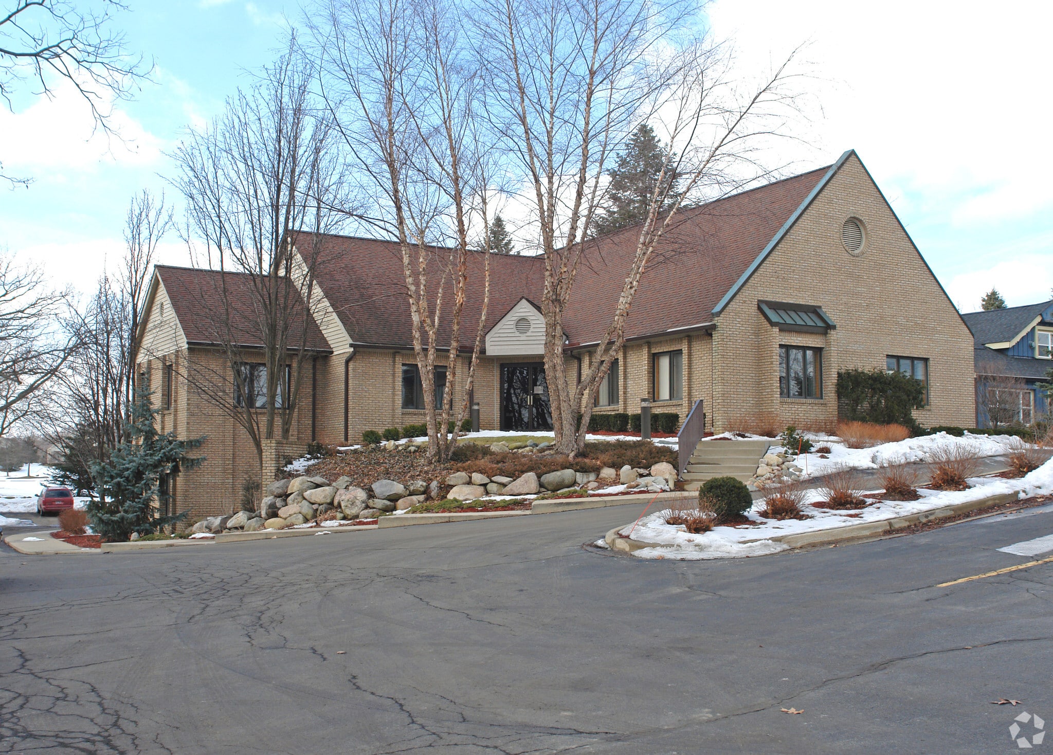 1181 N Milford Rd, Milford, MI à louer Photo principale– Image 1 sur 88