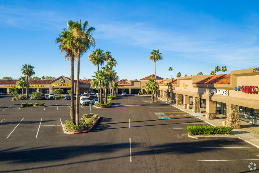 2982 N Alma School Rd, Chandler, AZ à louer - Photo de l’immeuble – Image 3 sur 23