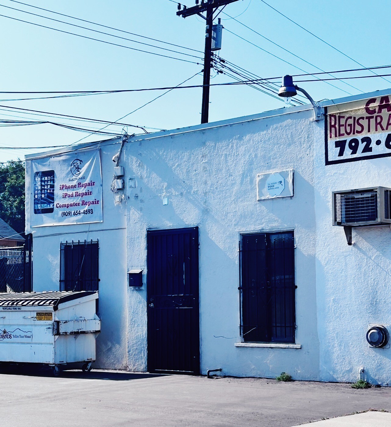 1032 Orange St, Redlands, CA à louer Photo principale– Image 1 sur 8