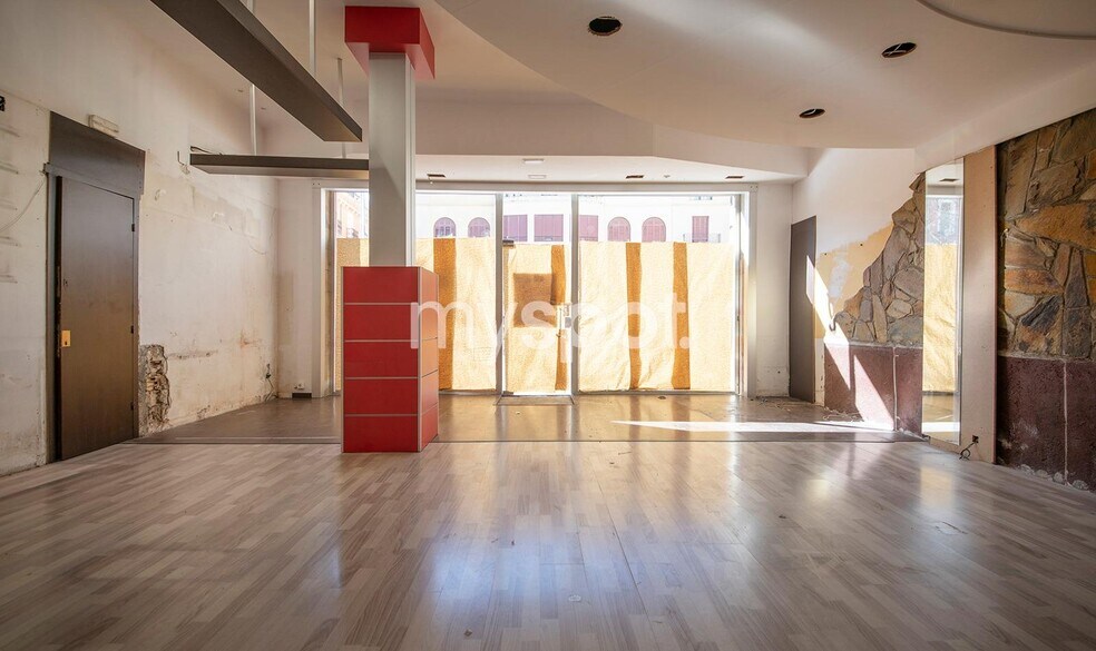 Immeuble residentiel dans Vilafranca del Penedès, Barcelona à vendre - Photo intérieure – Image 3 sur 21