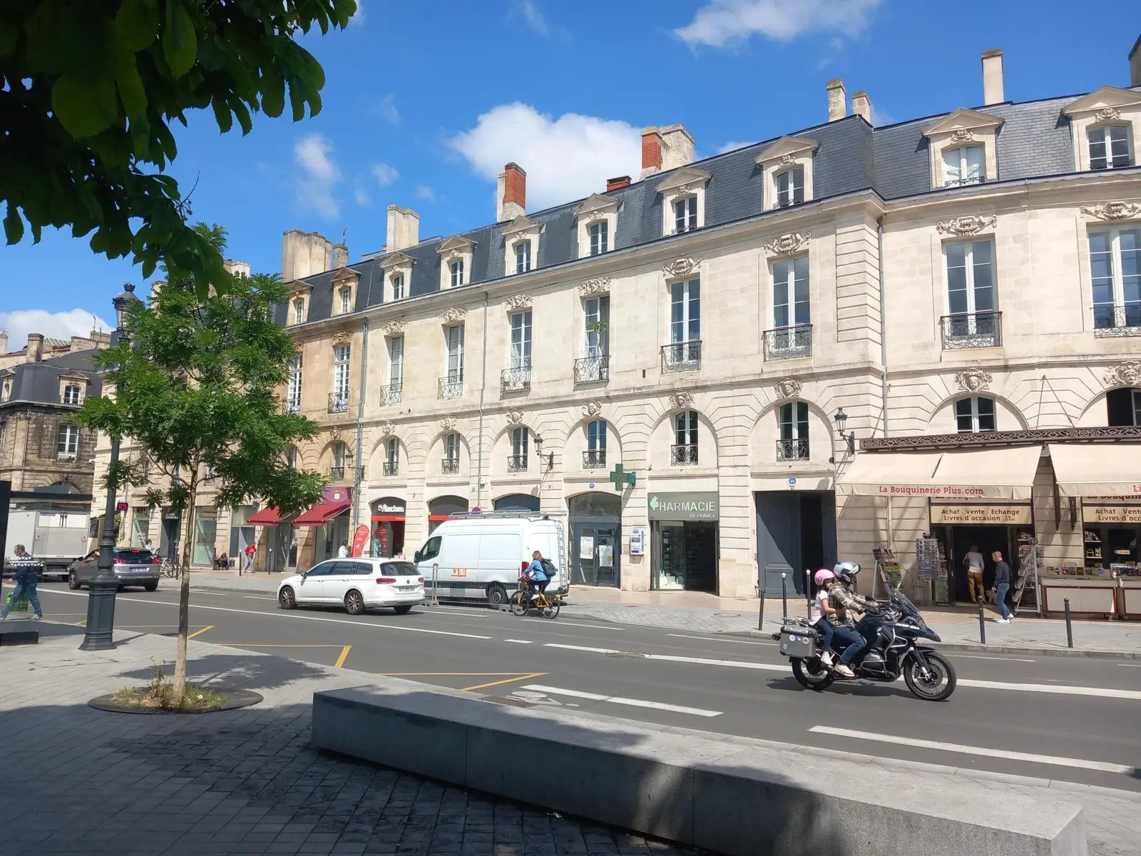 42 Place Gambetta, Bordeaux à louer Photo de l’immeuble– Image 1 sur 10