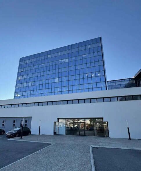 Bureau dans Besançon à louer - Photo de l’immeuble – Image 1 sur 4