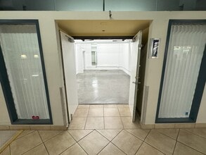 305 E 9th St, Los Angeles, CA à louer Photo intérieure– Image 1 sur 6