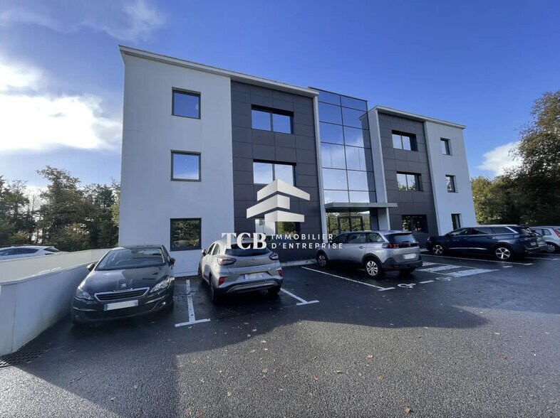 Bureau dans Carquefou à louer - Photo de l’immeuble – Image 1 sur 7