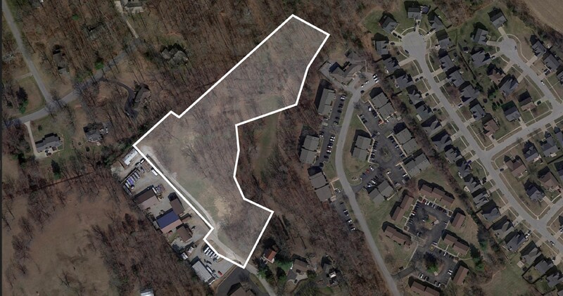 Hughes Ave, Crestwood, KY à vendre - Photo principale – Image 1 sur 2