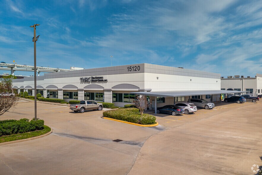 15120 Northwest Fwy, Houston, TX à louer - Photo de l’immeuble – Image 2 sur 6