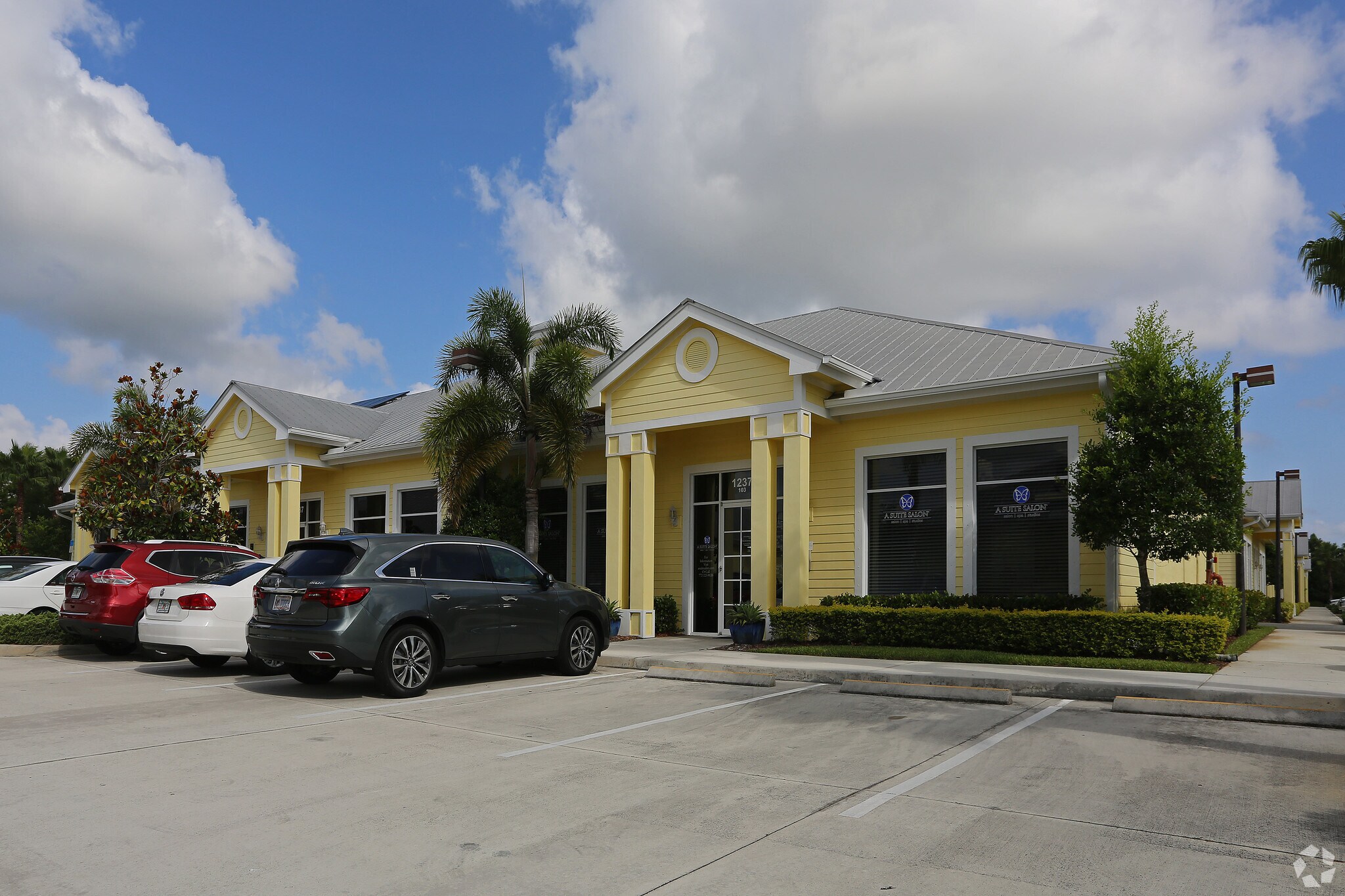 1237 SE Indian St, Stuart, FL à vendre Photo principale– Image 1 sur 11