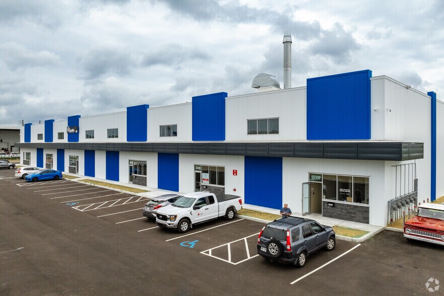 5539 St Ernest-Cormier, Laval, QC à louer - Photo de l’immeuble – Image 1 sur 20