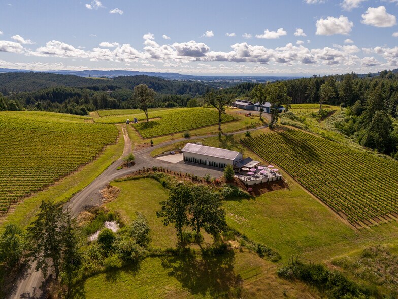 12000 NW Old Wagon Rd, Carlton, OR à vendre - Photo principale – Image 1 sur 27