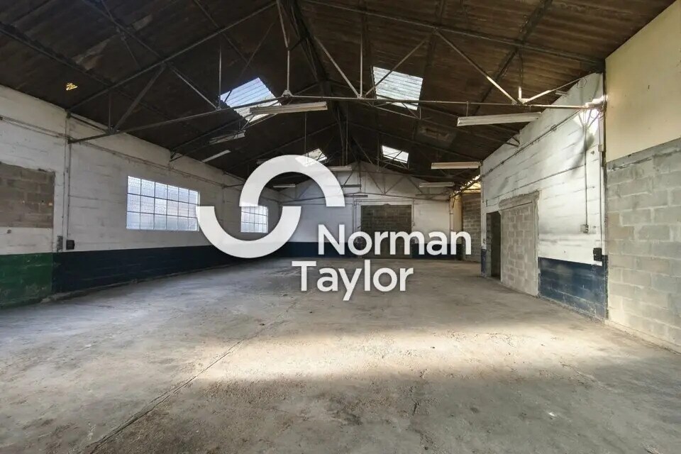 Local d'activités dans Soustons à vendre Photo intérieure– Image 1 sur 7