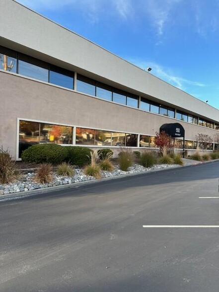 550 High St, Auburn, CA à louer - Photo de l’immeuble – Image 1 sur 5
