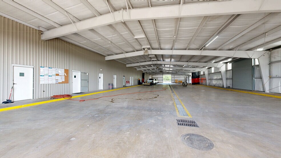 13523 Conklin Ln, Houston, TX à louer - Numérisation 3D Matterport – Image 2 sur 22