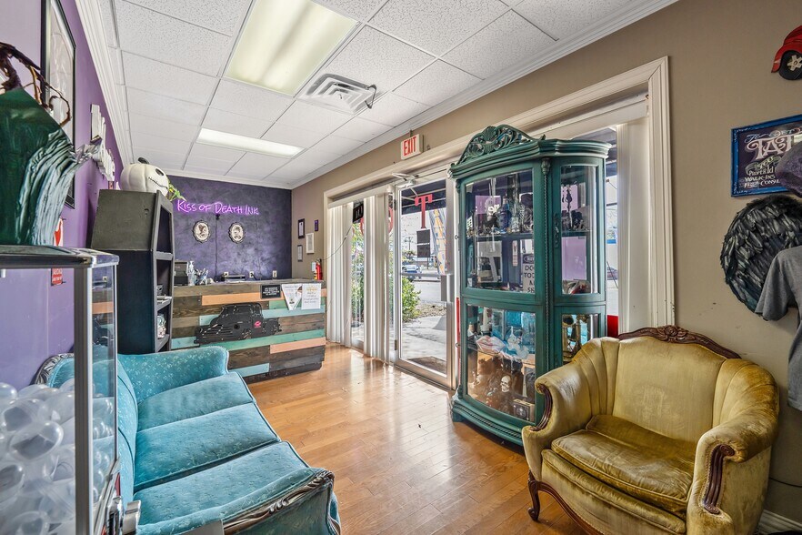 214 N Newsom St, Mineola, TX à vendre - Photo de l’immeuble – Image 3 sur 15