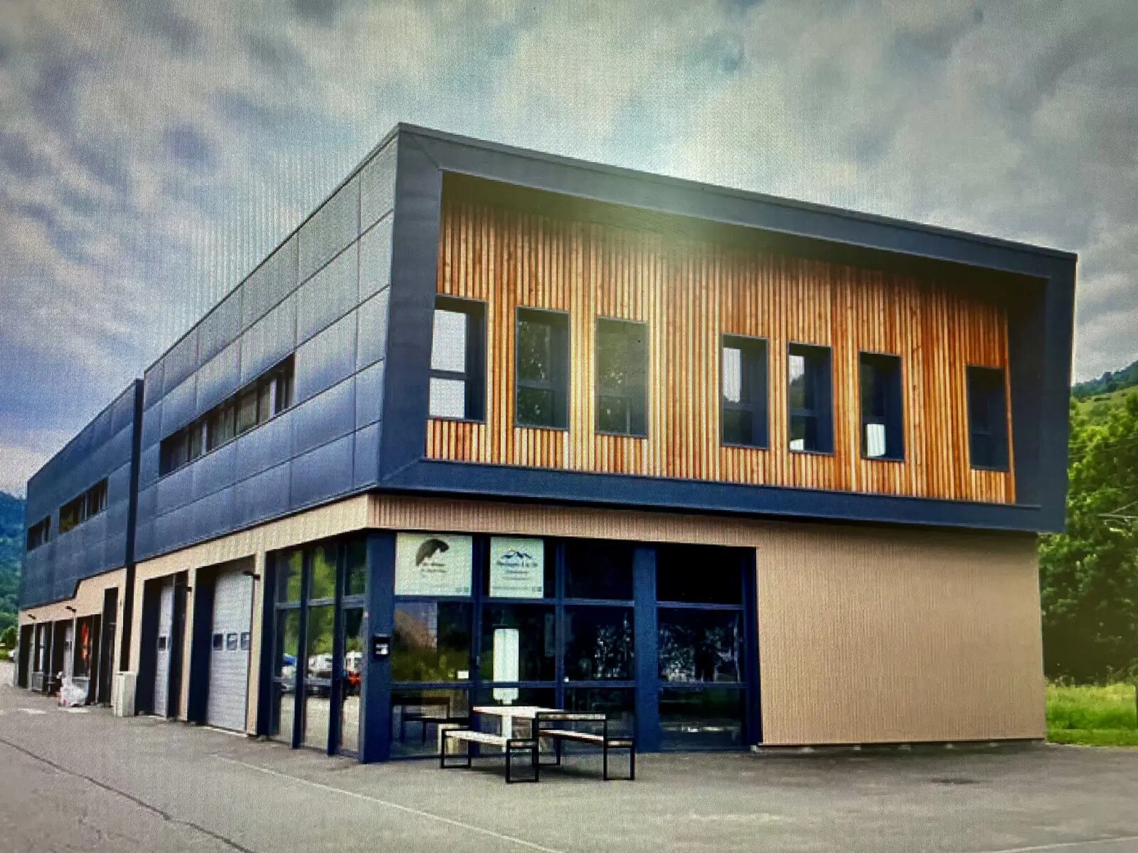 Bureau dans Landry à louer Photo de l’immeuble– Image 1 sur 4