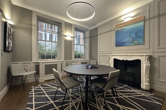 27 Grosvenor St, Londres à louer Photo intérieure– Image 2 sur 4